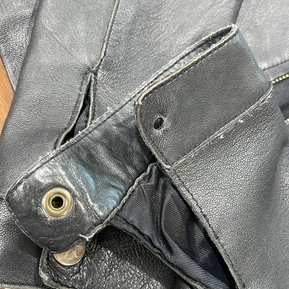 Leather jacket - Picture 5 of 7